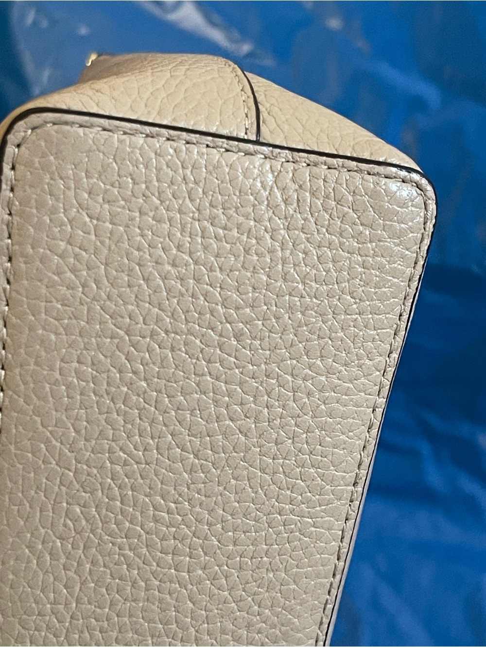Kate Spade Harlow pebble, leather warm beige Crossbody retail $279 - Picture 4 of 10